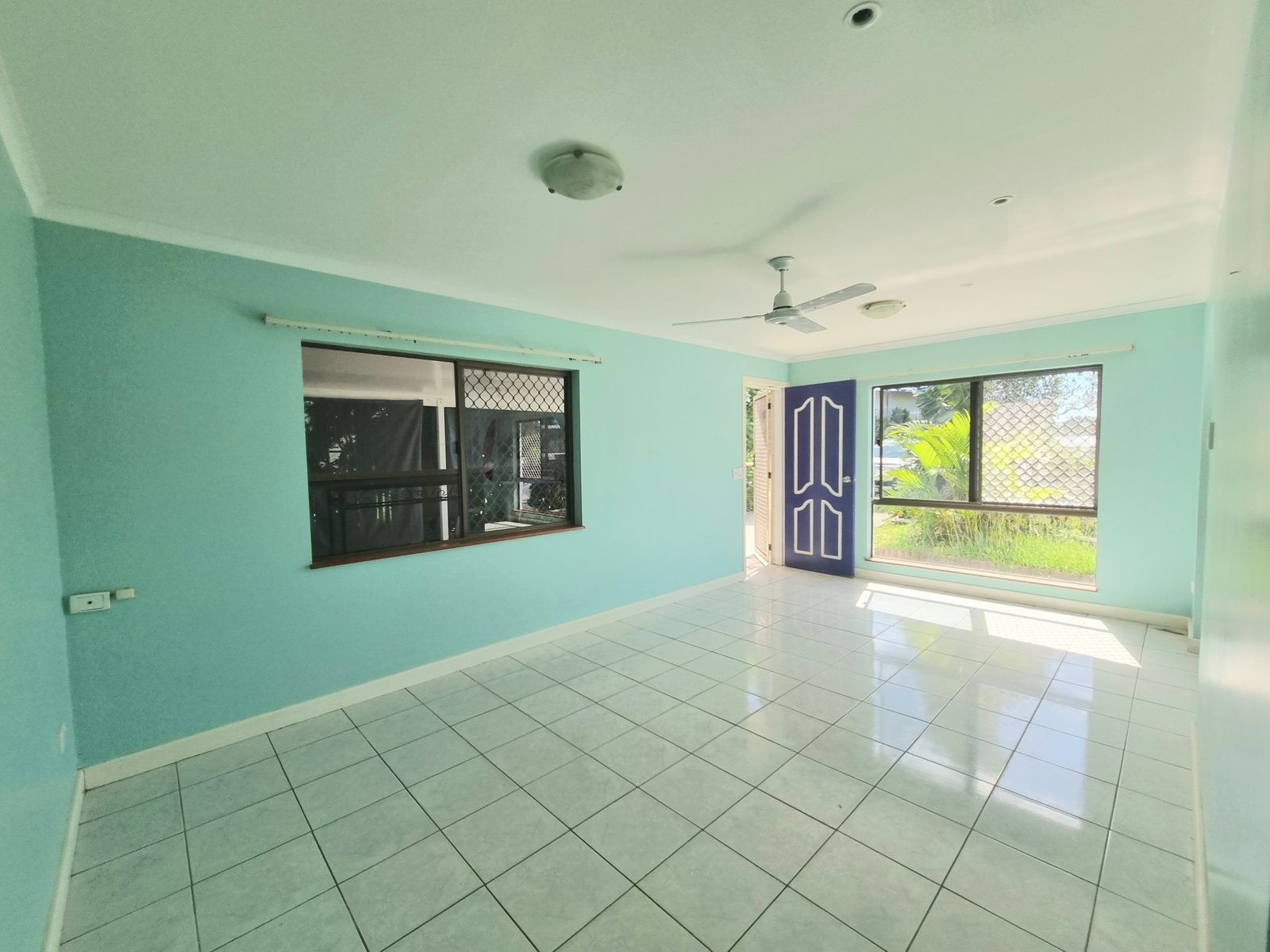 11 YUKANA Street BOYNE ISLAND 2