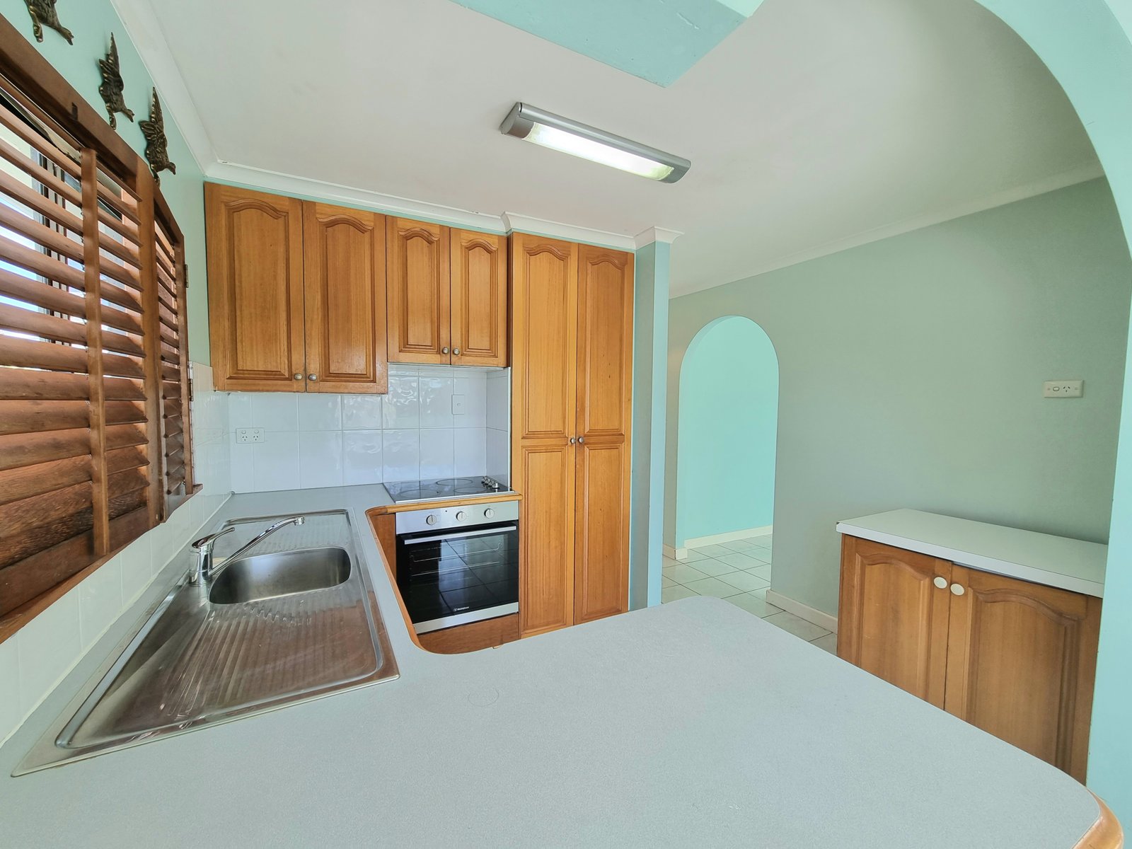 11 YUKANA Street BOYNE ISLAND 3