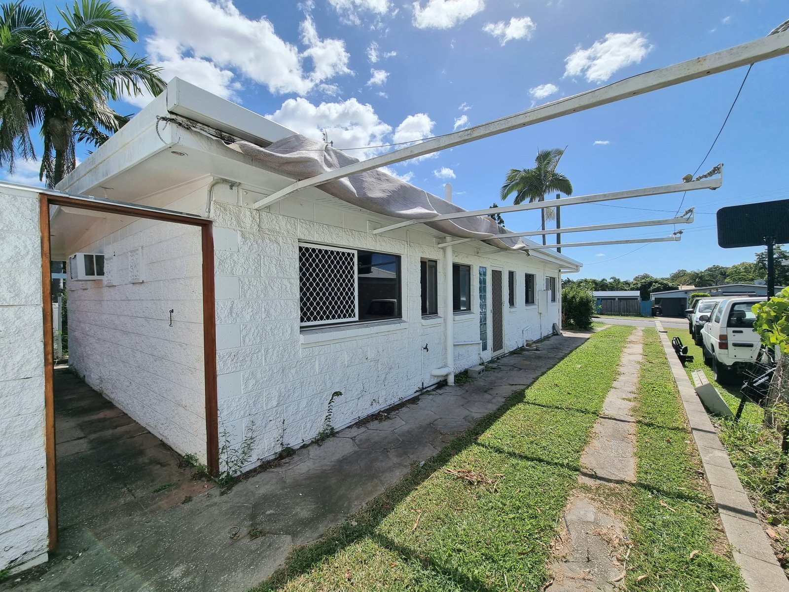 11 YUKANA Street BOYNE ISLAND 15