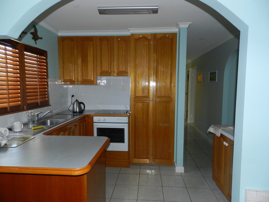 11 YUKANA Street BOYNE ISLAND 3