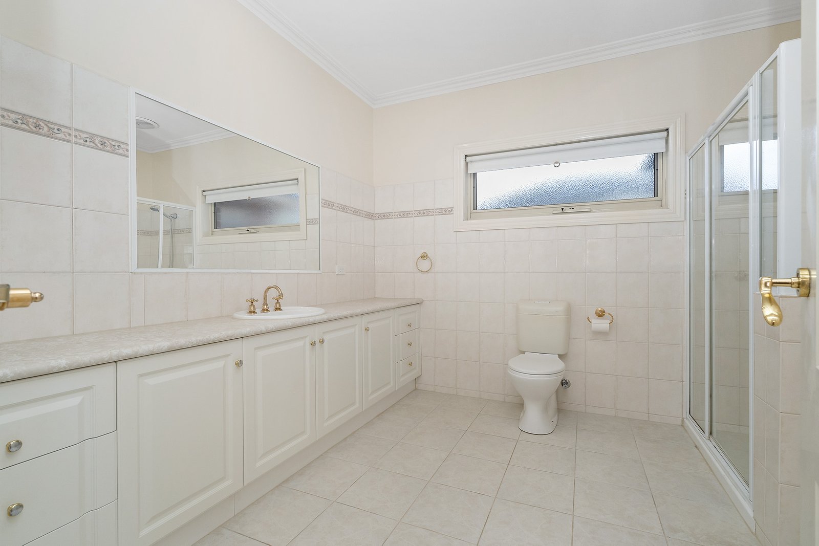 Real Estate and Property in 1/10 Alexander Street, Mount Waverley, VIC