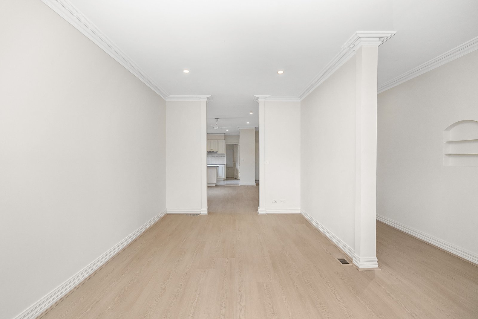 Real Estate and Property in 1/10 Alexander Street, Mount Waverley, VIC