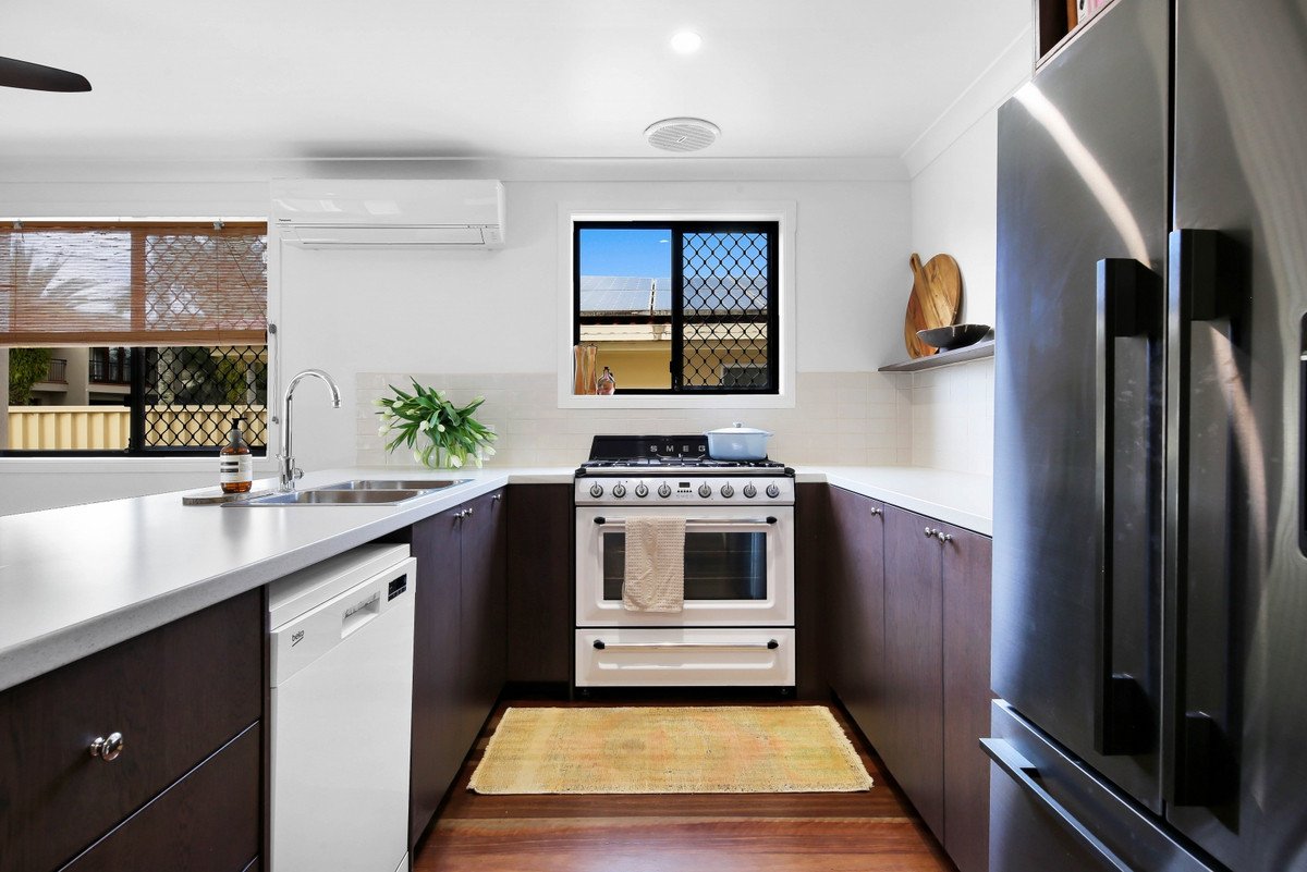 1/10 Alkira Avenue Palm Beach 4
