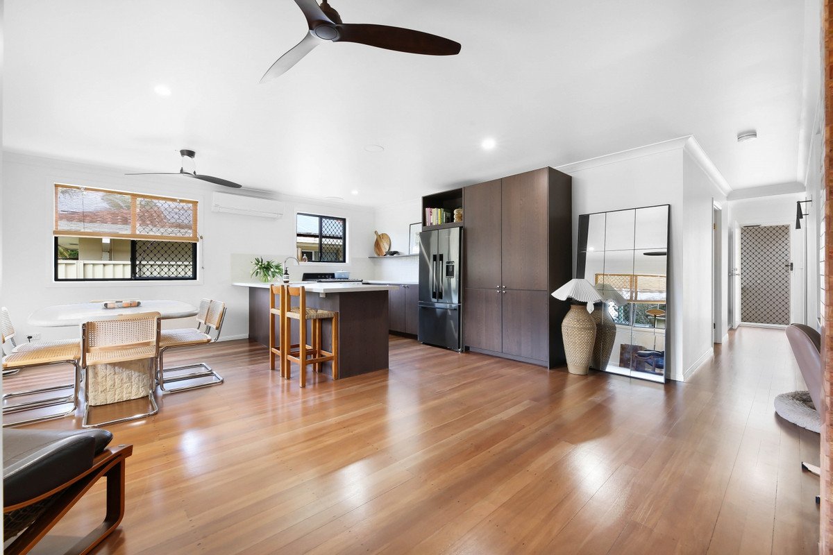 1/10 Alkira Avenue Palm Beach 10
