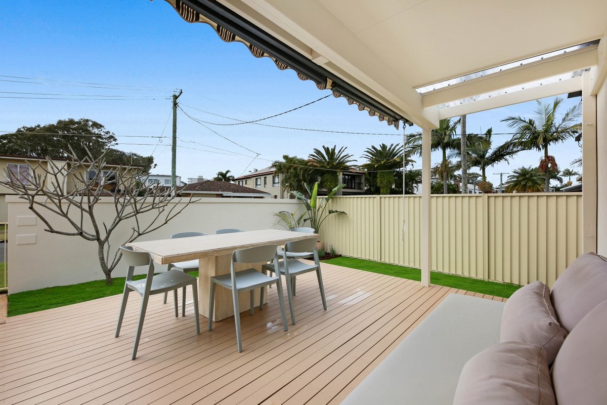 1/10 Alkira Avenue Palm Beach 15