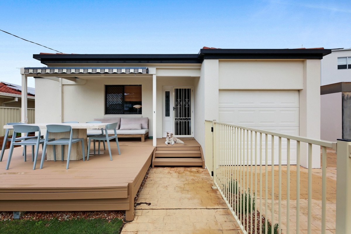 1/10 Alkira Avenue Palm Beach 17