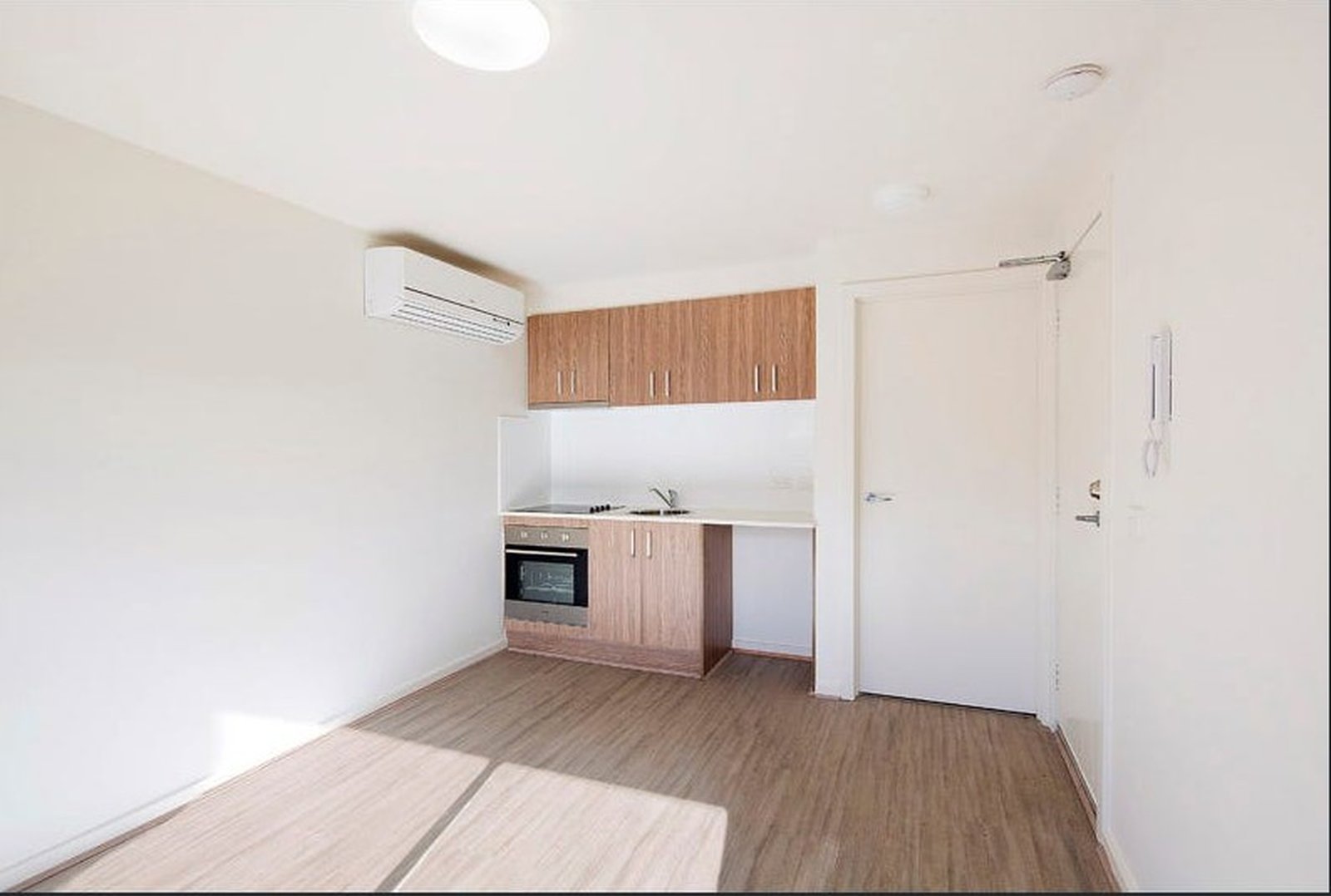 Gallery: 1/10 Arnott Street
