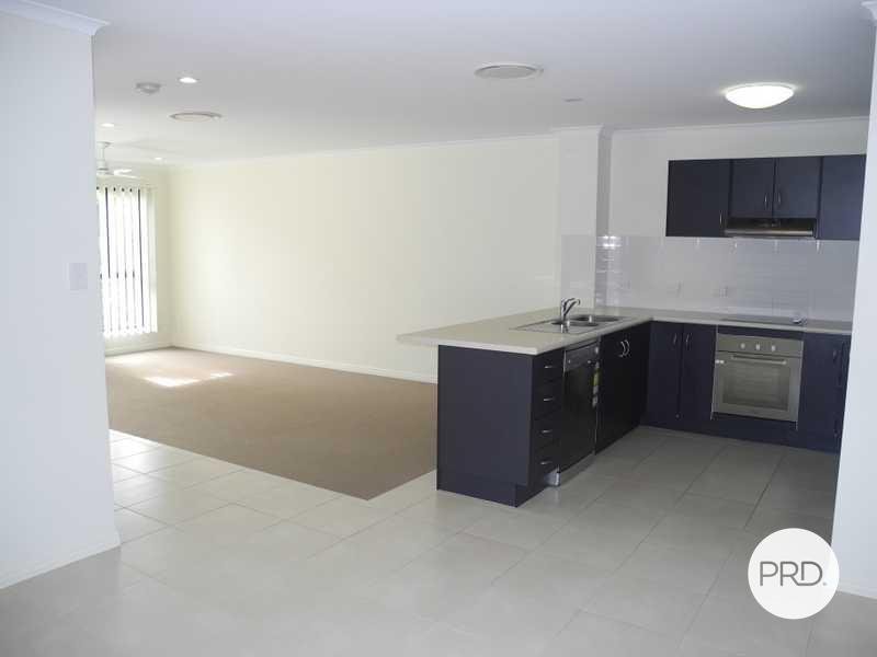 1/10 Arthur Street BOYNE ISLAND 4