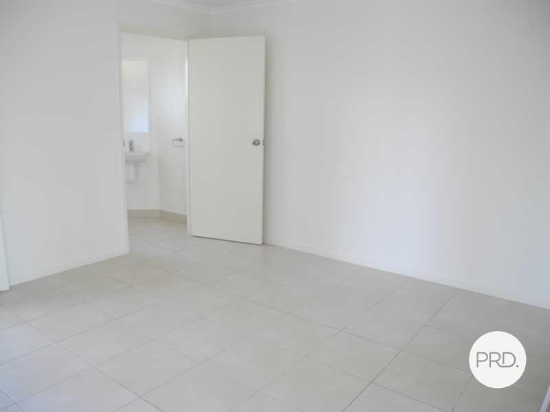 1/10 Arthur Street BOYNE ISLAND 8