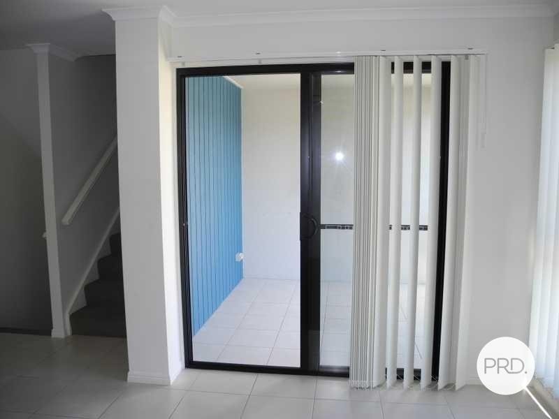 1/10 Arthur Street BOYNE ISLAND 9