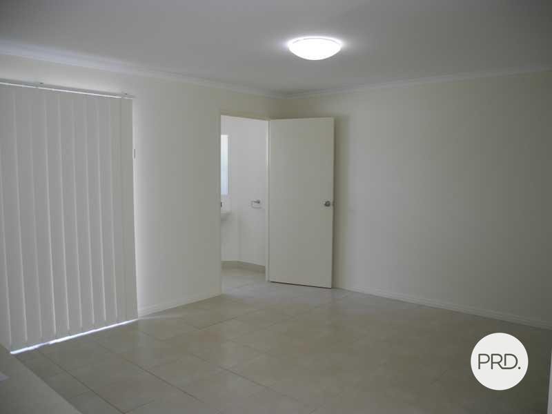 1/10 Arthur Street BOYNE ISLAND 15