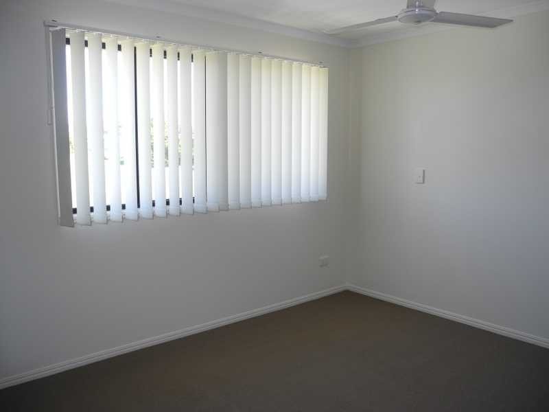 1/10 Arthur Street BOYNE ISLAND 11