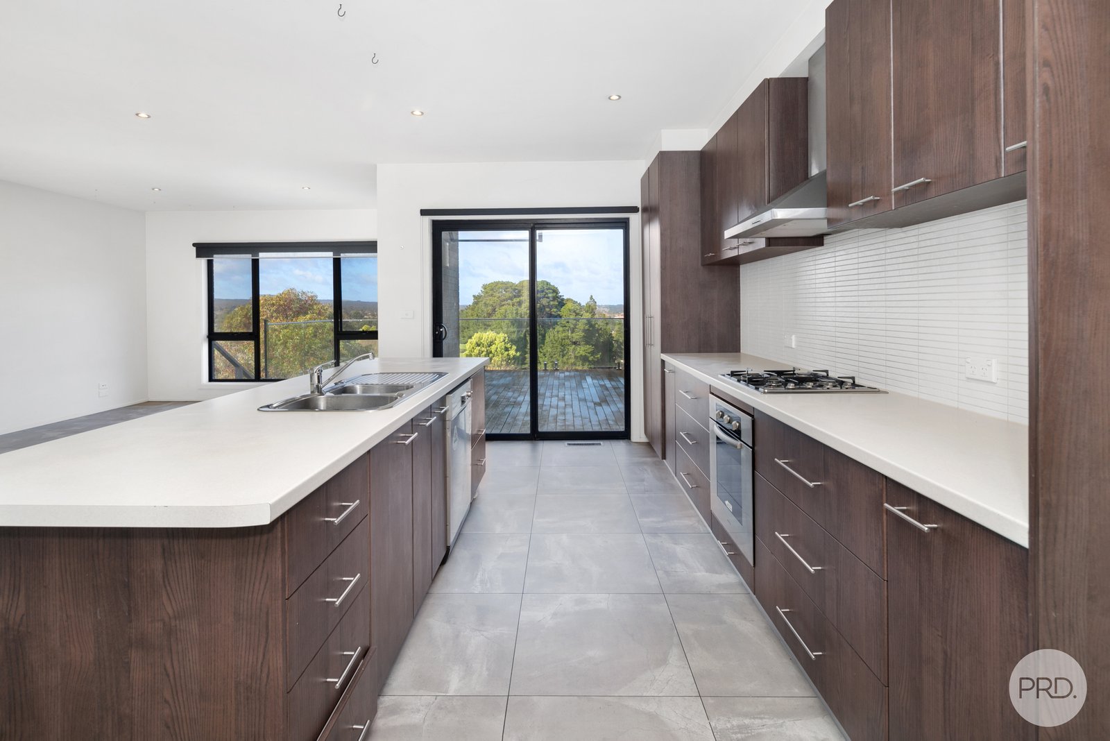 1/10 Brooksbank Ct  BLACK HILL 3