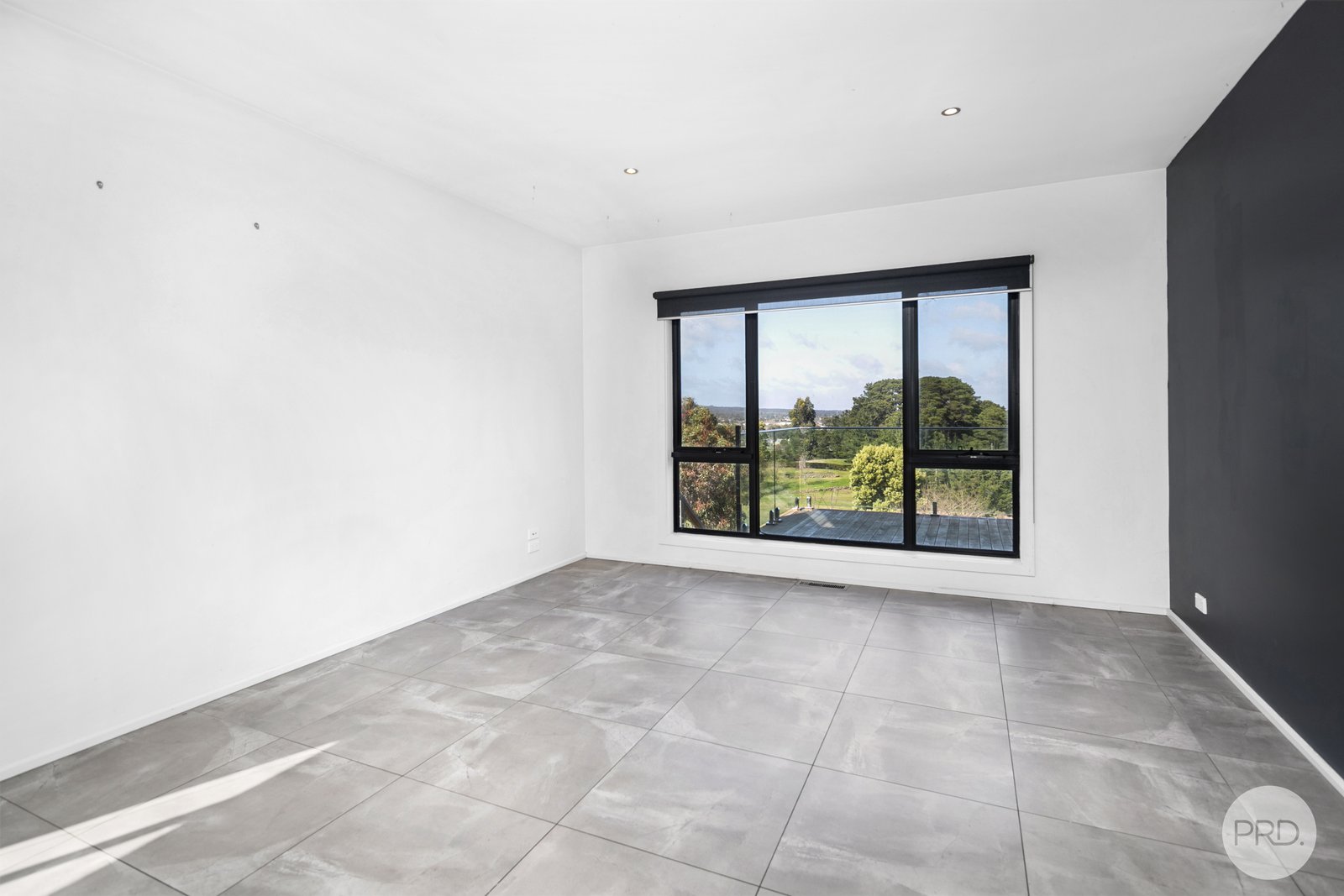 1/10 Brooksbank Ct  BLACK HILL 6