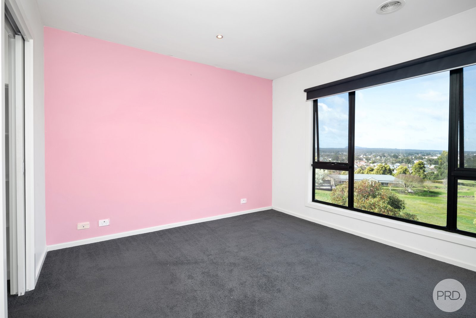 1/10 Brooksbank Ct  BLACK HILL 8