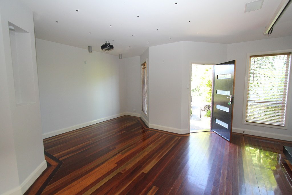 1/10 Devon Street LAKE WENDOUREE 3