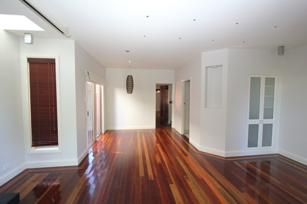 1/10 Devon Street LAKE WENDOUREE 5