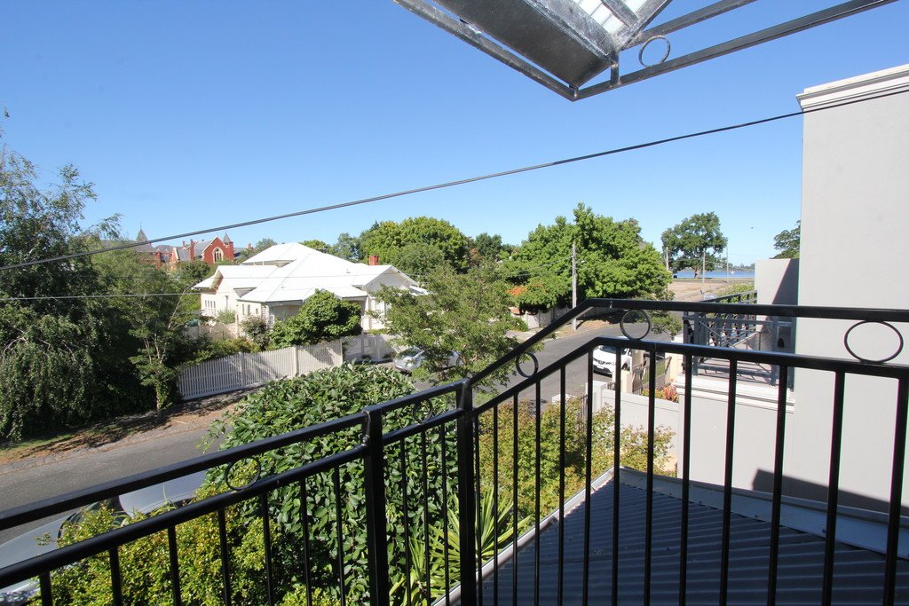 1/10 Devon Street LAKE WENDOUREE 14