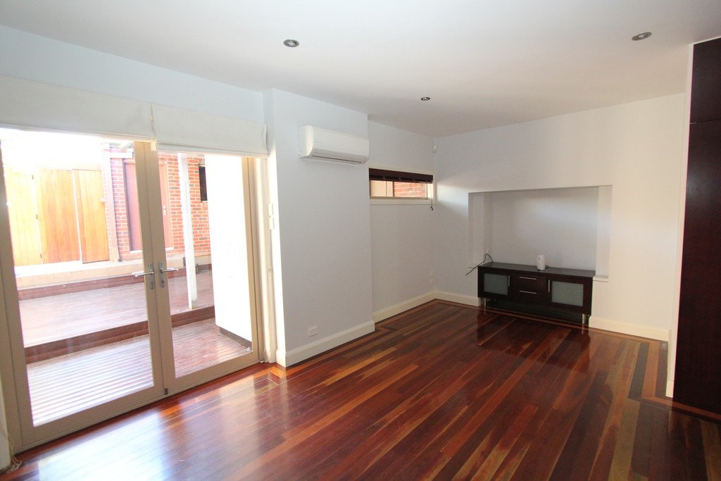 1/10 Devon Street LAKE WENDOUREE 17