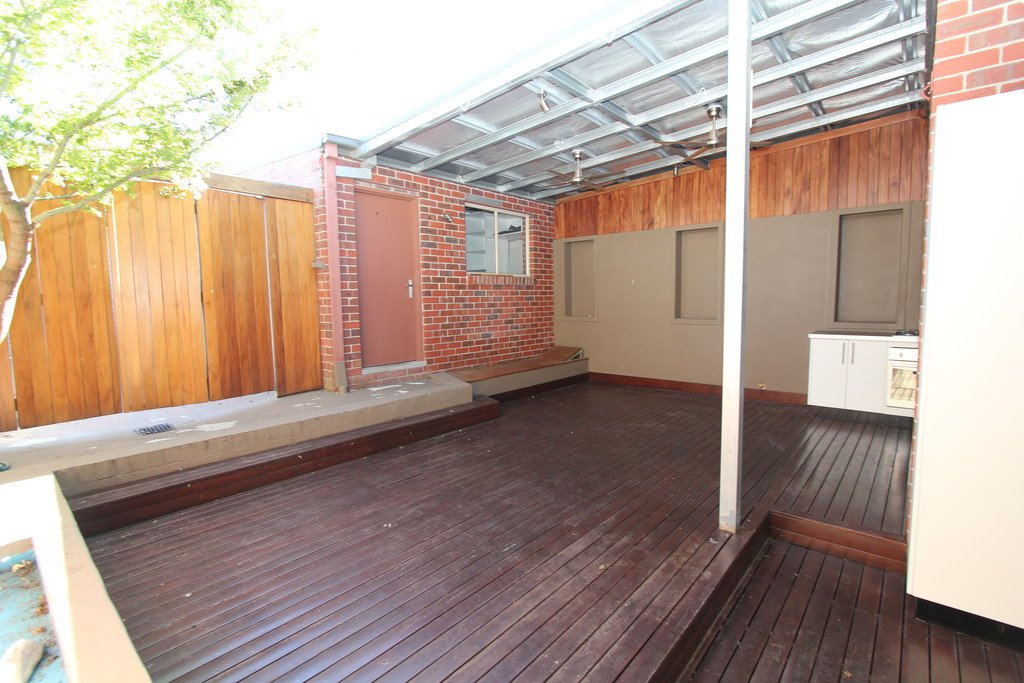 1/10 Devon Street LAKE WENDOUREE 22