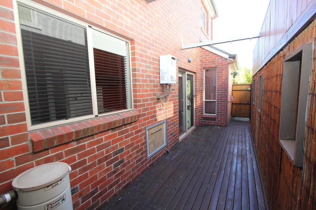 1/10 Devon Street LAKE WENDOUREE 23