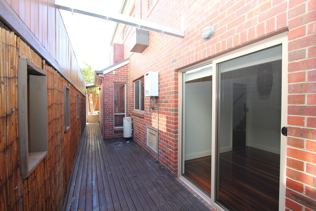 1/10 Devon Street LAKE WENDOUREE 24