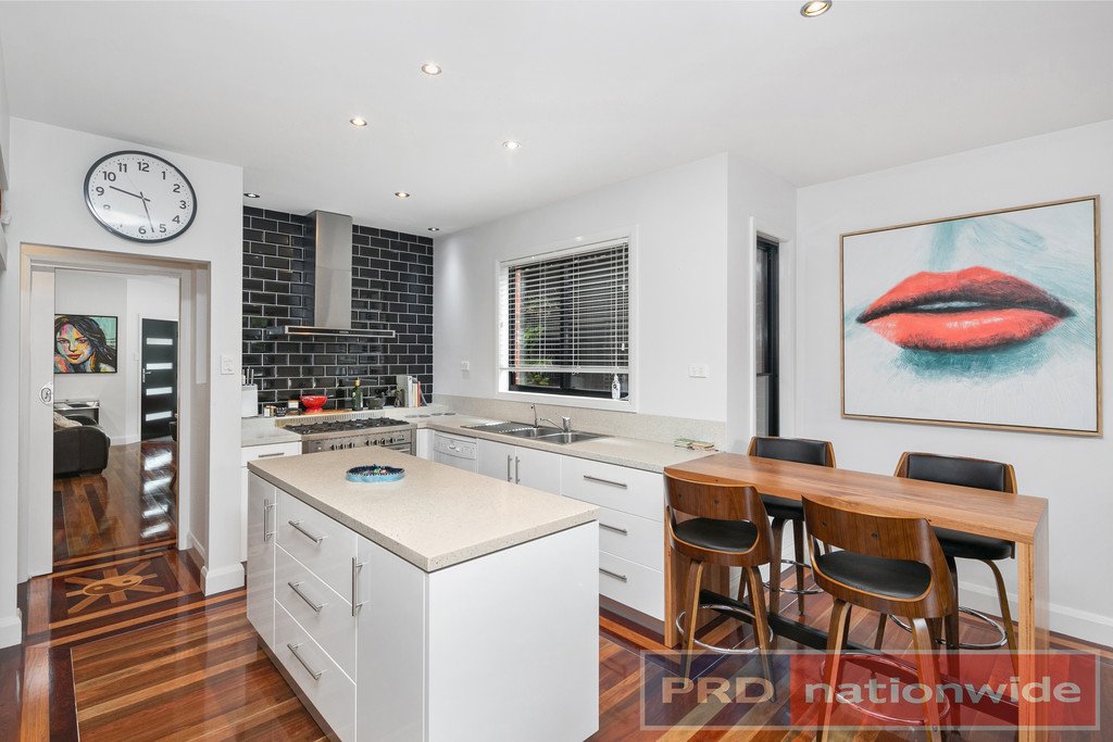 1/10 Devon Street LAKE WENDOUREE 3