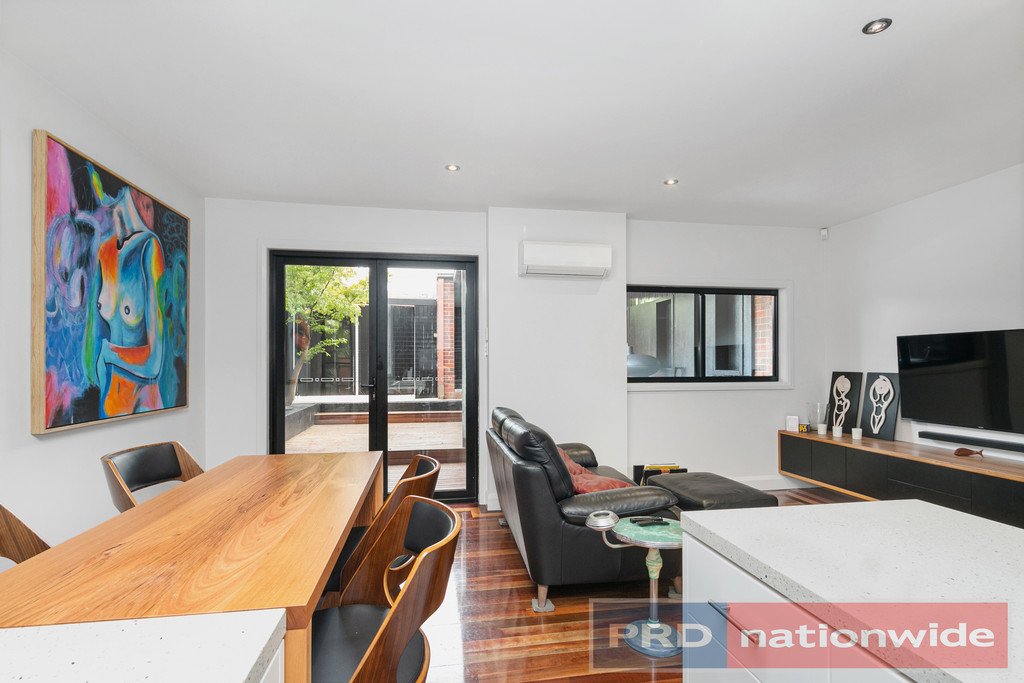 1/10 Devon Street LAKE WENDOUREE 4