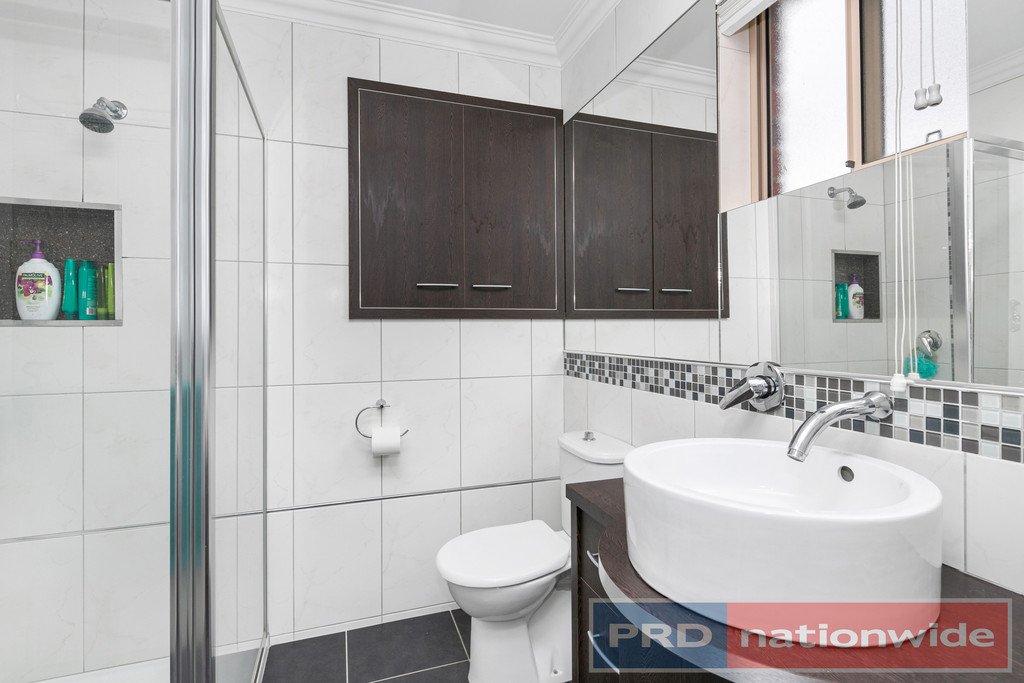 1/10 Devon Street LAKE WENDOUREE 8