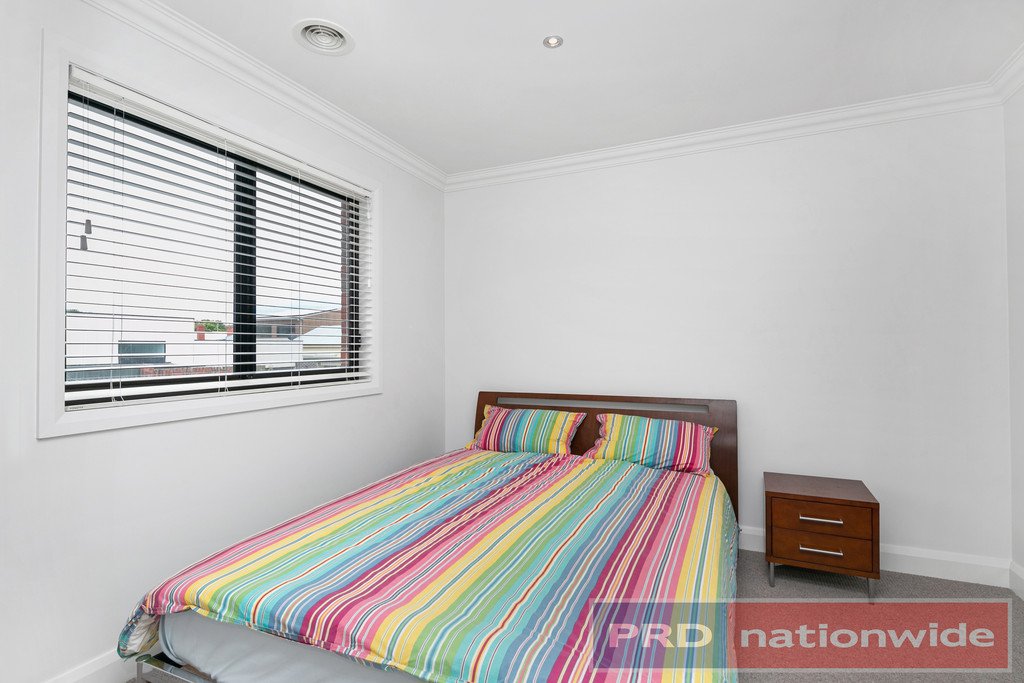 1/10 Devon Street LAKE WENDOUREE 9