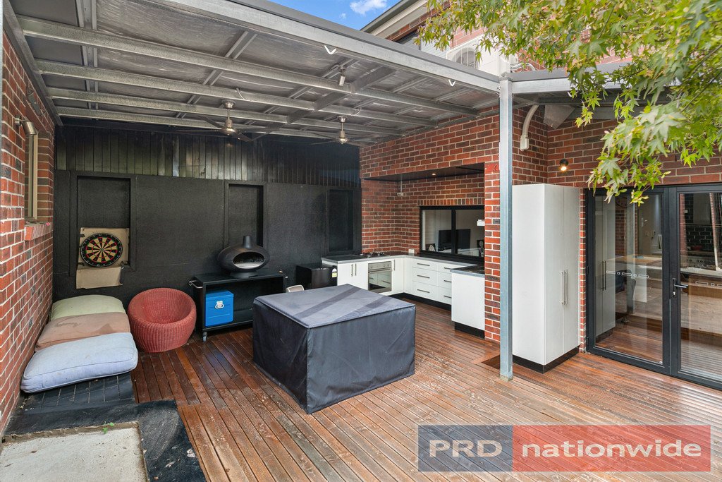 1/10 Devon Street LAKE WENDOUREE 10