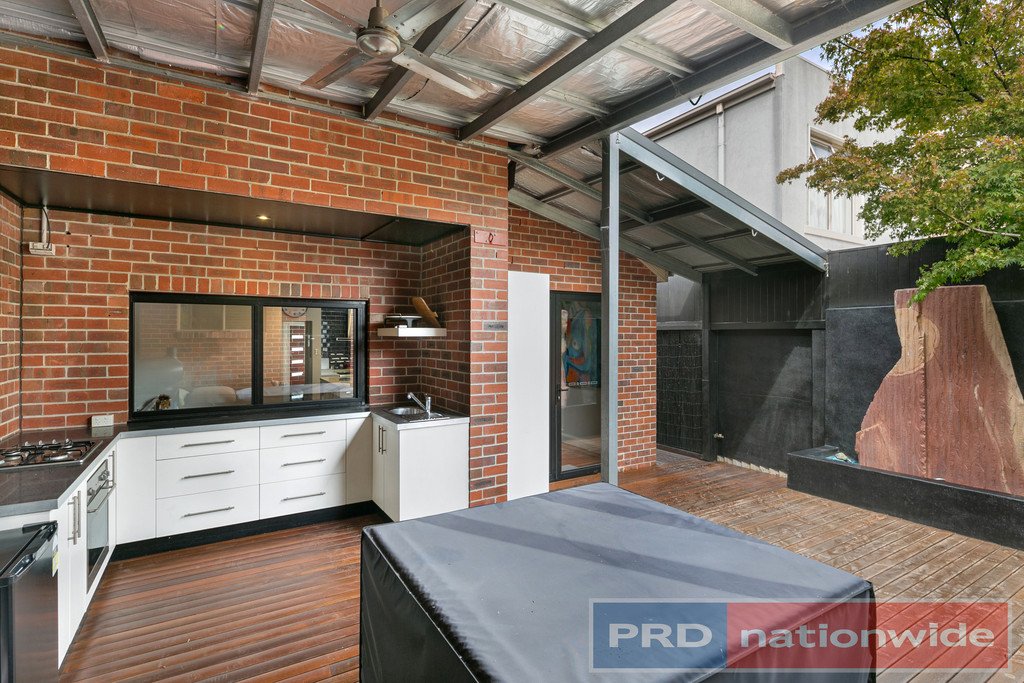 1/10 Devon Street LAKE WENDOUREE 11