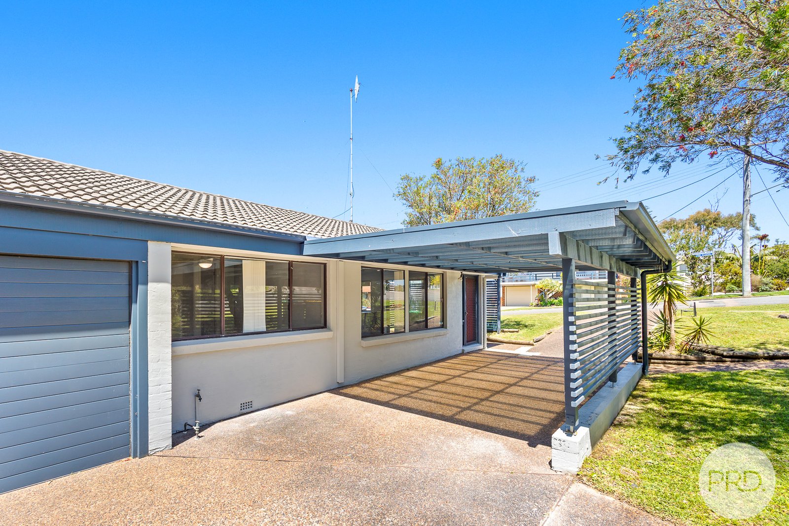 1/10 Dixon Drive NELSON BAY 12