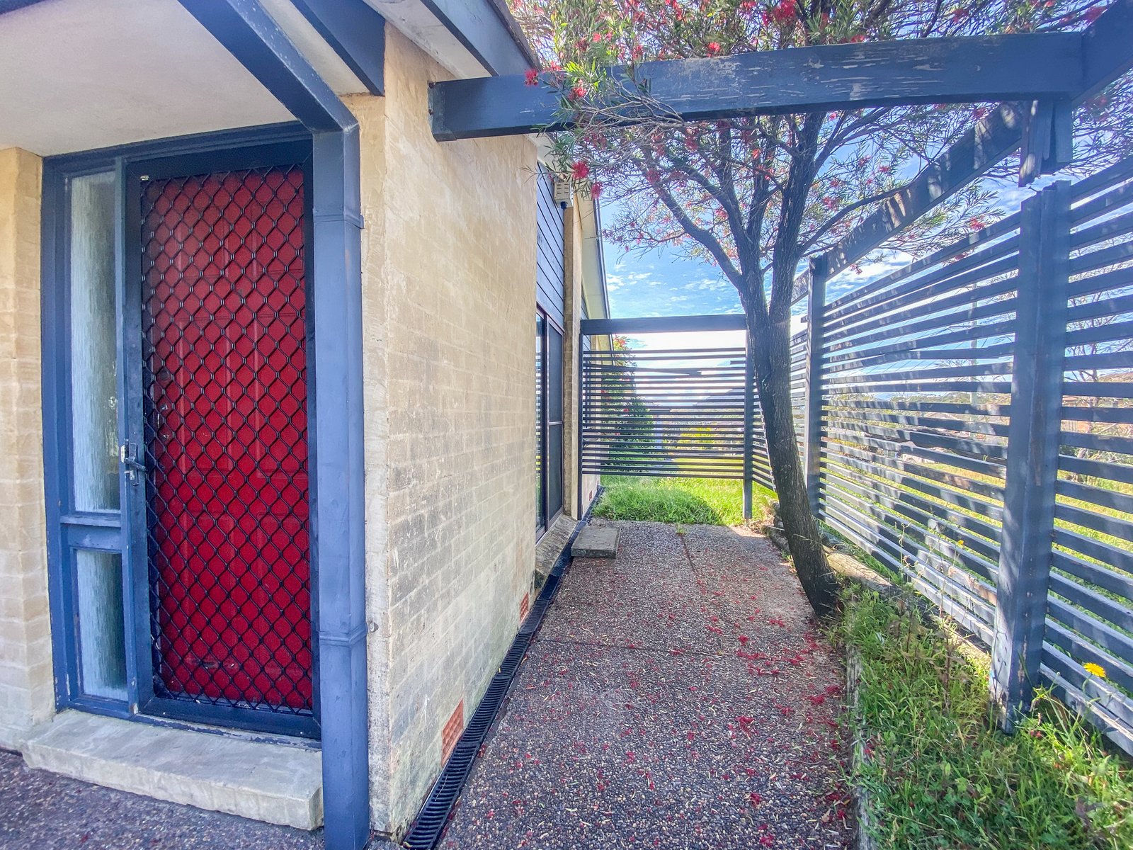 1/10 Dixon Drive NELSON BAY 6