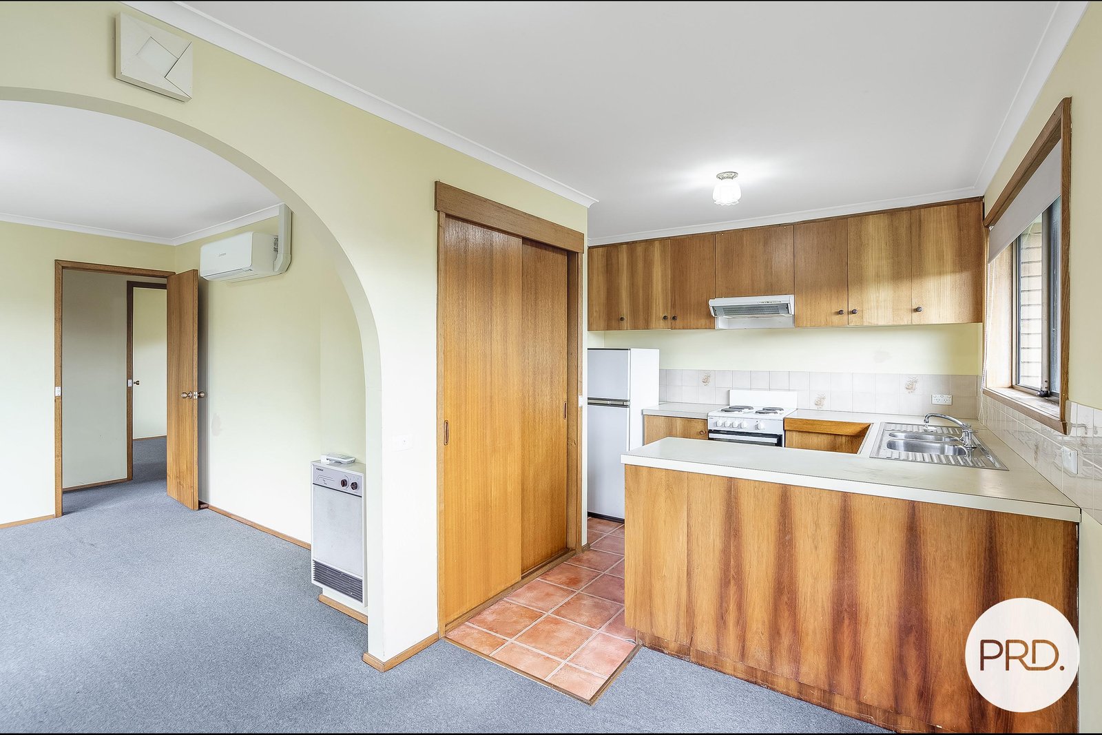 1/10 Firth Road LENAH VALLEY 3