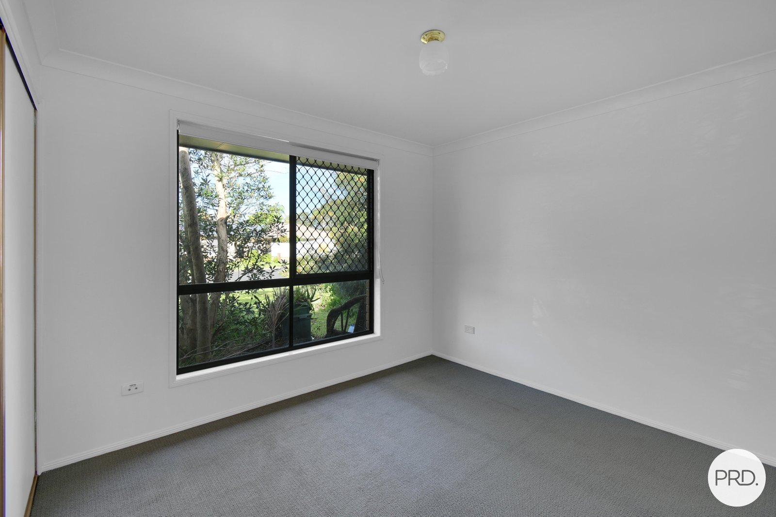 1/10 Forest Oak Crescent BOGANGAR 6