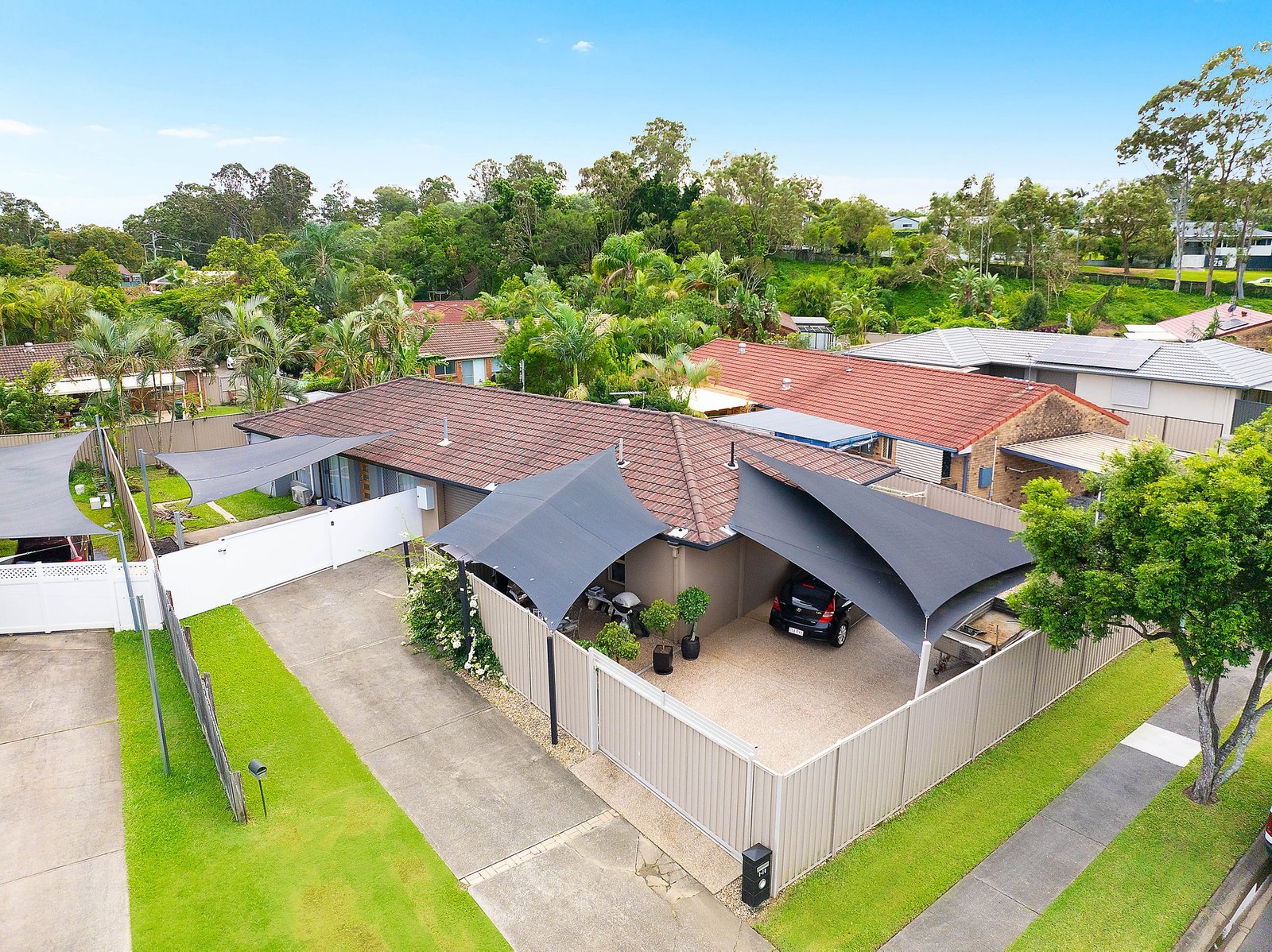 1/10 Galloway Drive ASHMORE 2
