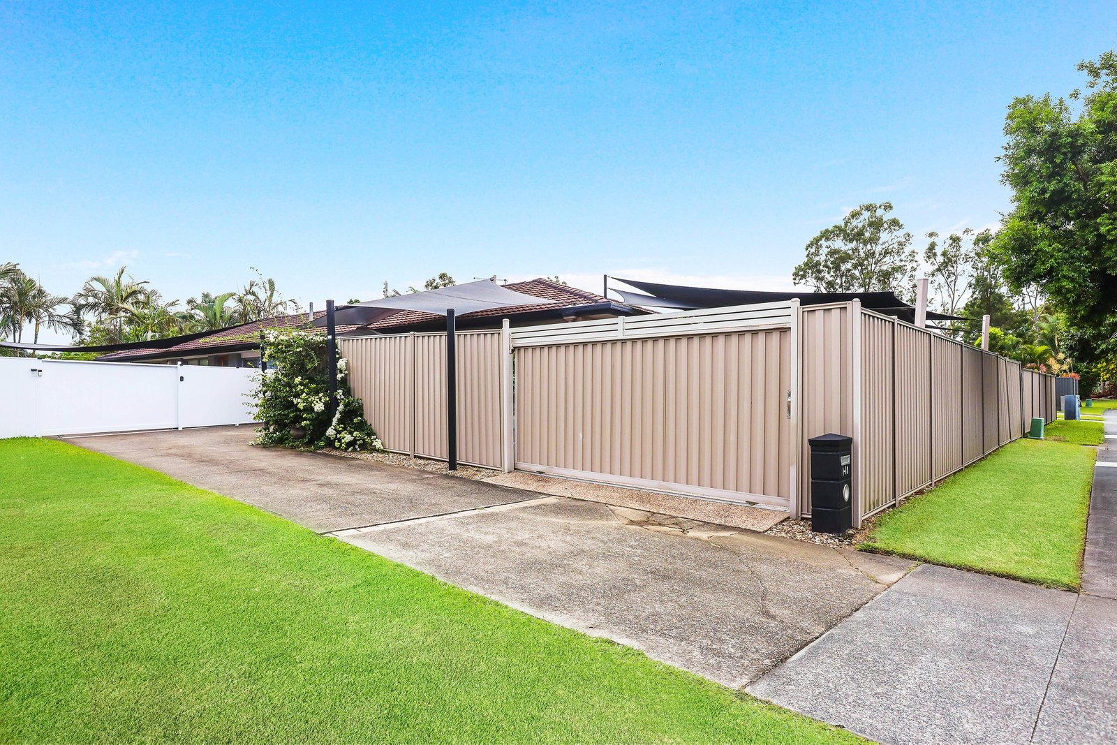 1/10 Galloway Drive ASHMORE 10