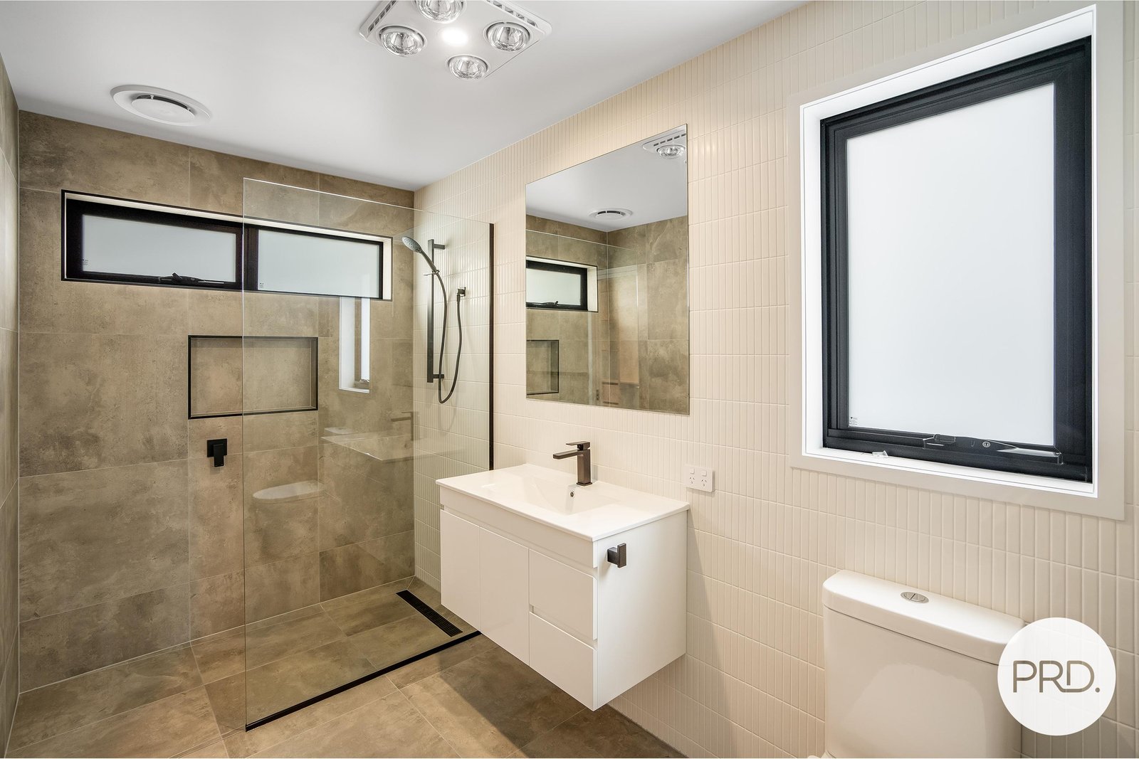 1/10 Garrett Court OAKDOWNS 8