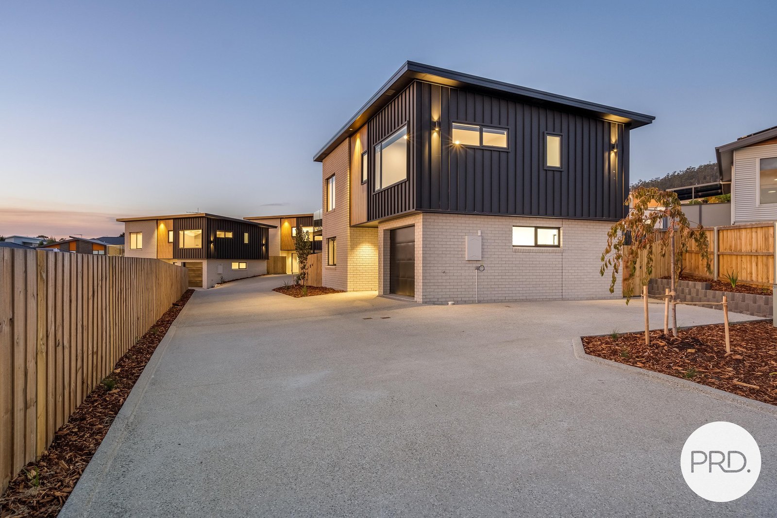 1/10 Garrett Court OAKDOWNS 11