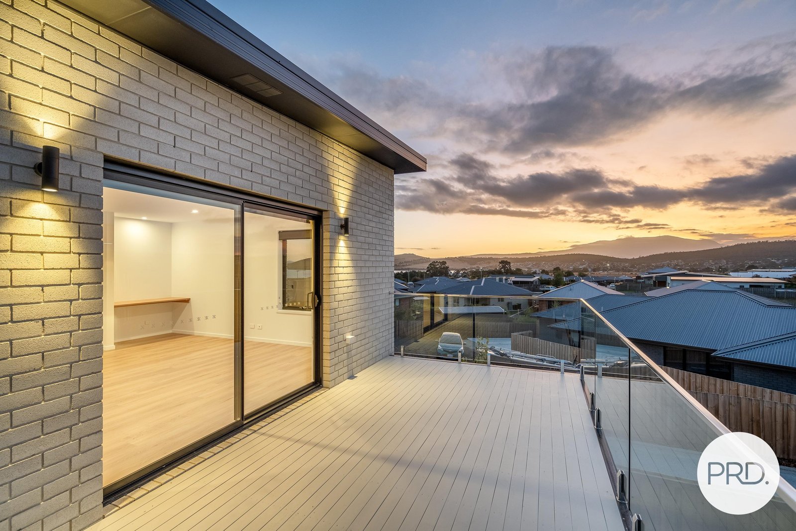 1/10 Garrett Court OAKDOWNS 13