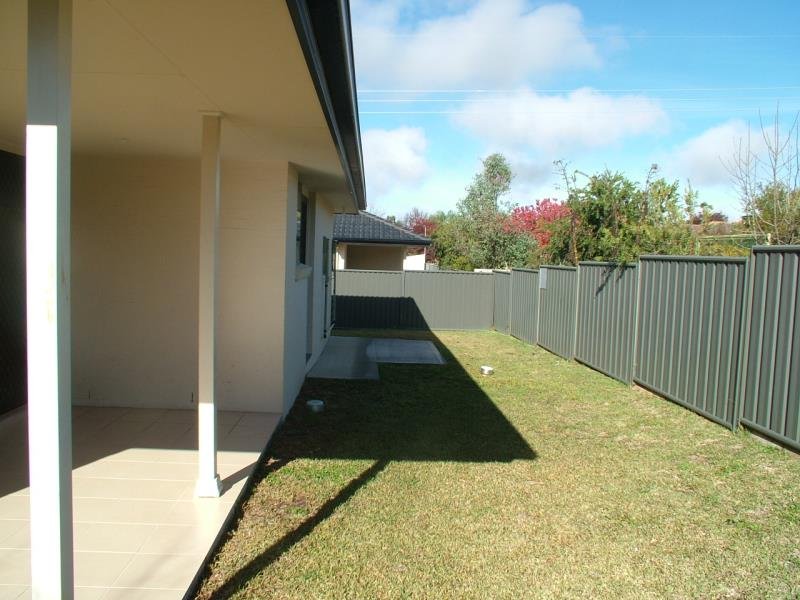 1/10 Glen Alpha Close TAMWORTH 5