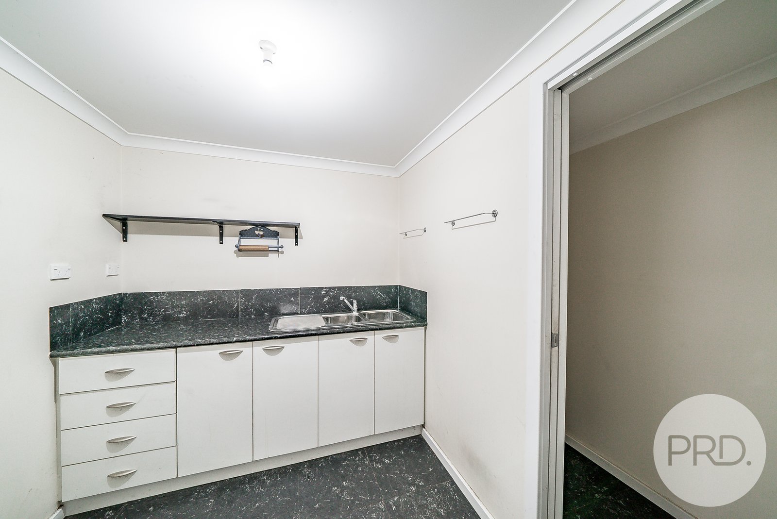 110 Hammond Avenue WAGGA WAGGA 9