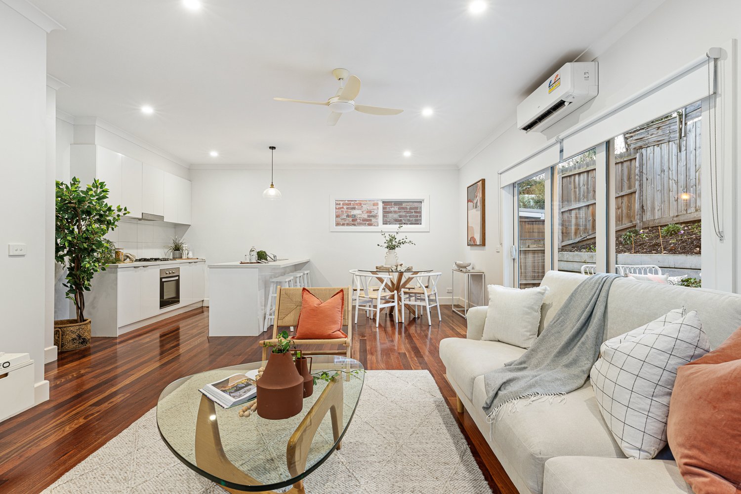 Gallery: 1/10 Hickman Street