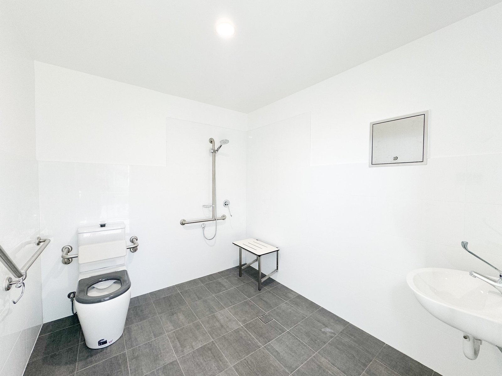 1/10 Innovation Close TAYLORS BEACH 3