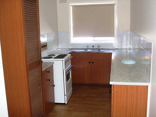 1/10 Joyes Place TOLLAND 2