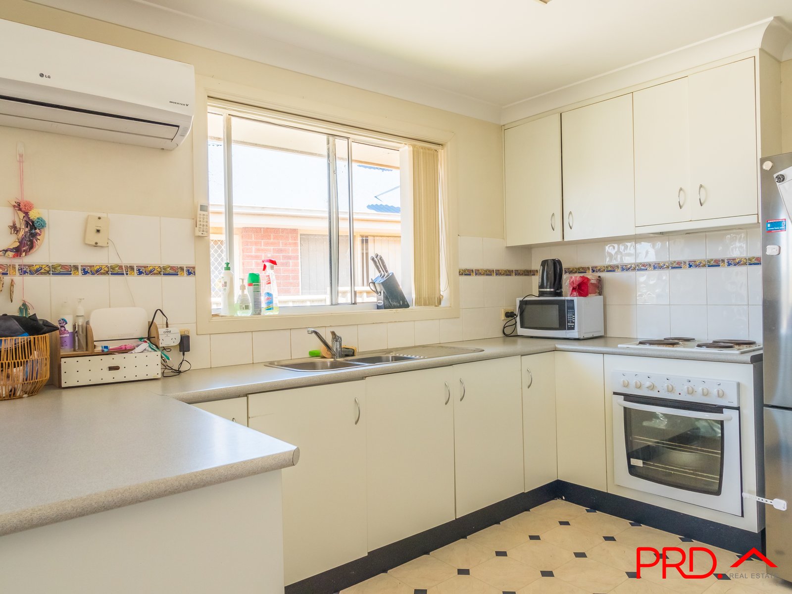 1/10 Karwin Street TAMWORTH 3