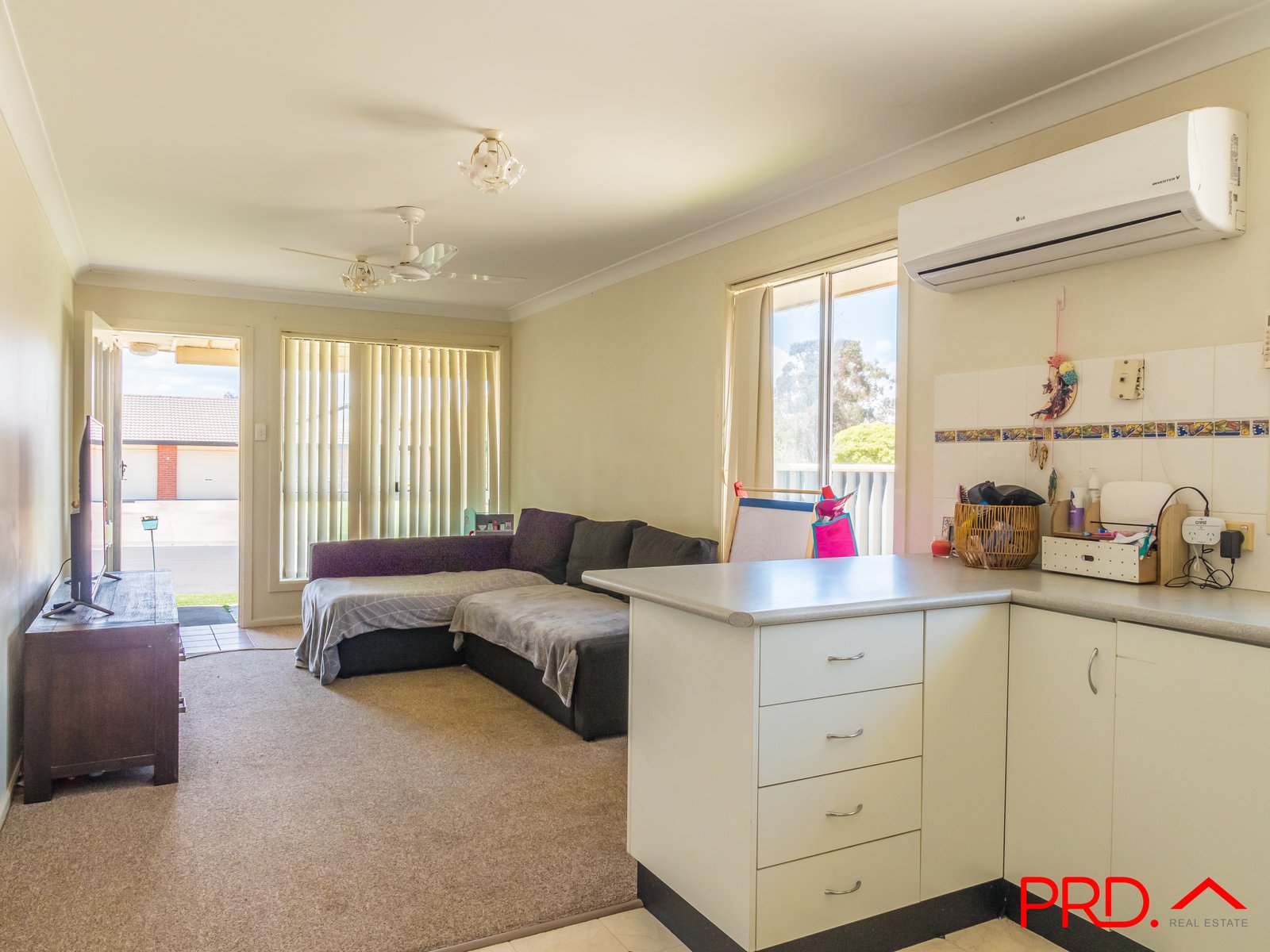 1/10 Karwin Street TAMWORTH 4