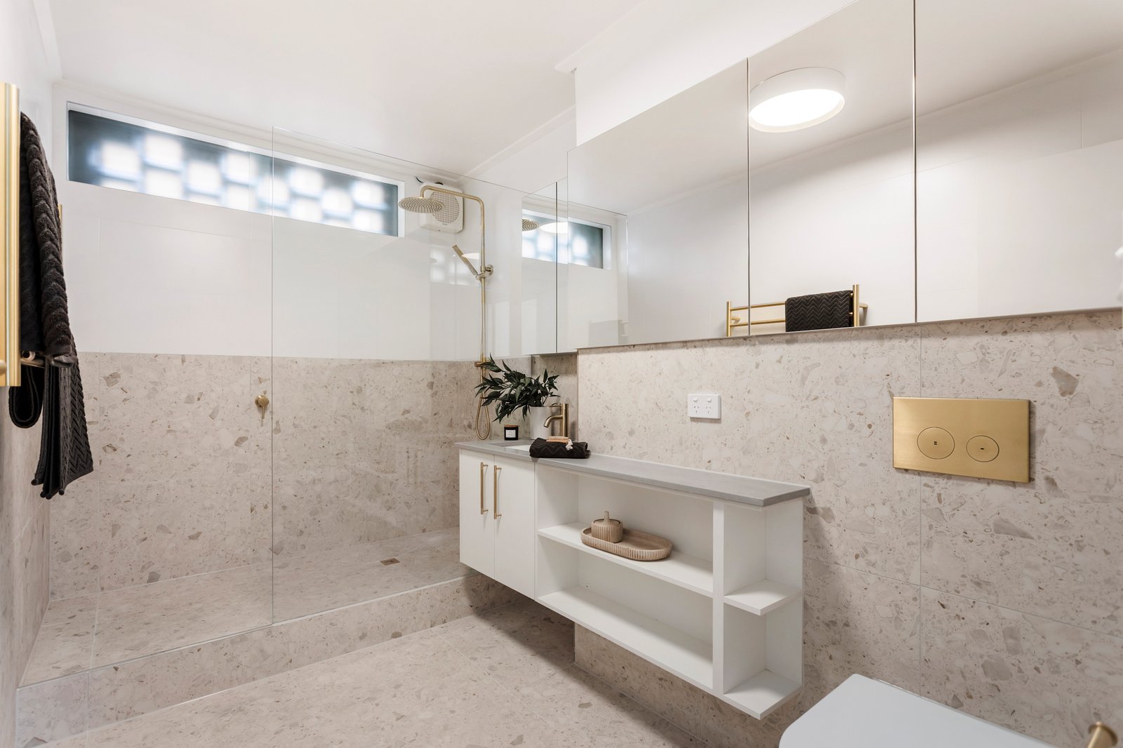 Real Estate and Property in 1/10 Khartoum Street, Caulfield North, VIC