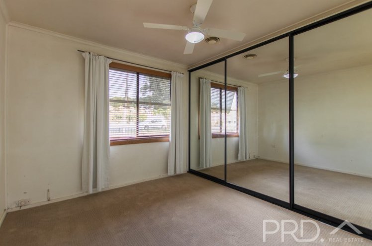 110 Lambie Street TUMUT 5